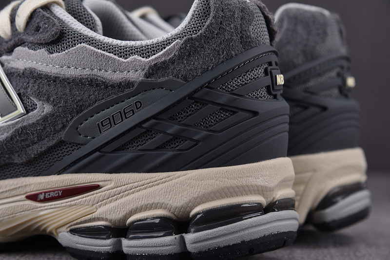 New Balance M1906D