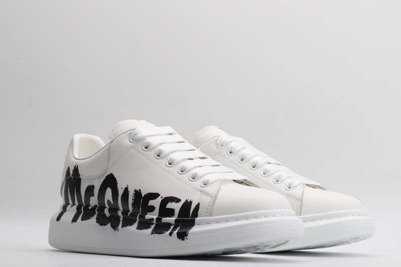 ALEXANDER MCQUEEN SNEAKER
