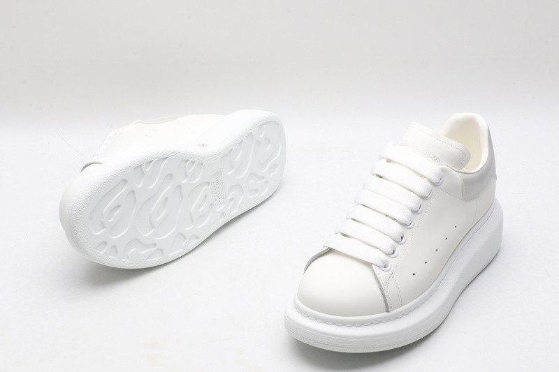 ALEXANDER MCQUEEN SNEAKER