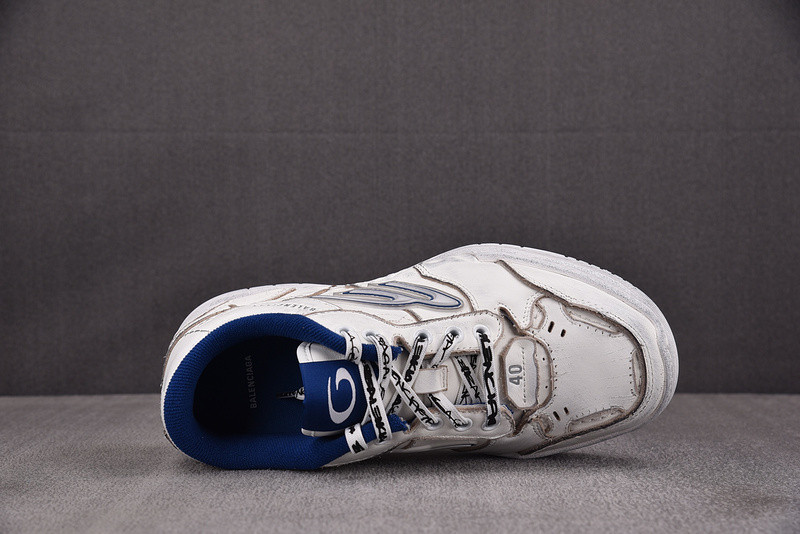 Balenciaga Hamptons Worn-Out White / Dark Blue