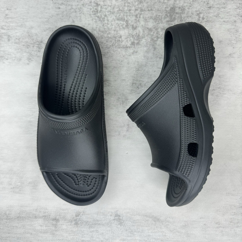BALENCIAGA SLIDES