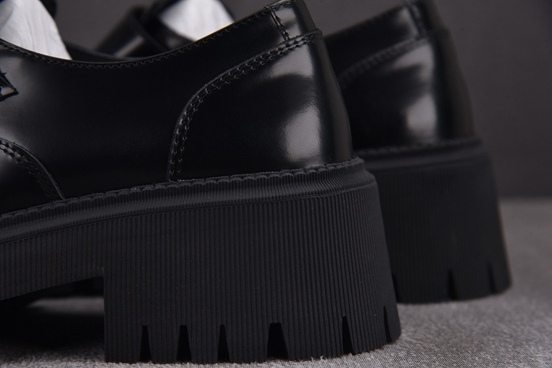 Balenciaga Tractor leather loafers in black