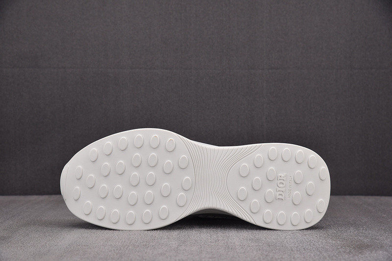 D10r B25 Oblique Runner Sneaker