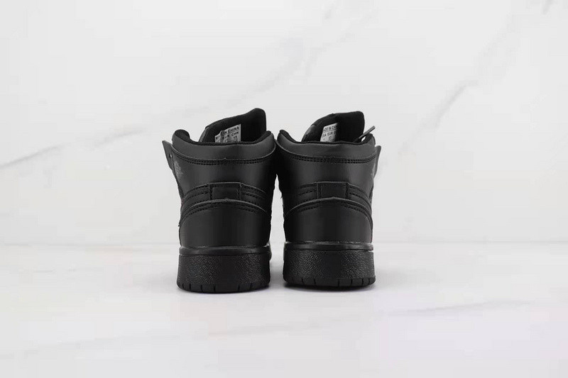 AIR JORDAN 1 KIDS SHOES