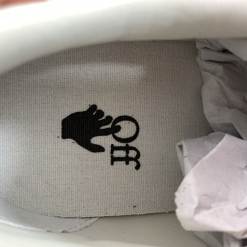 Off-White c/o Virgil Abloh