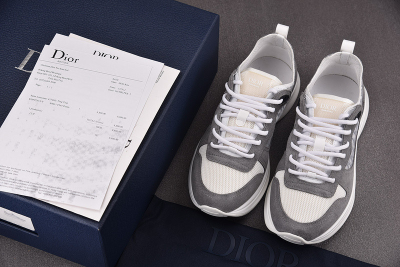 D10r B25 Oblique Runner Sneaker