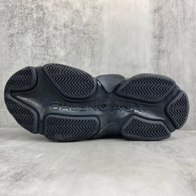 BALENCIAGA TRIPLE S