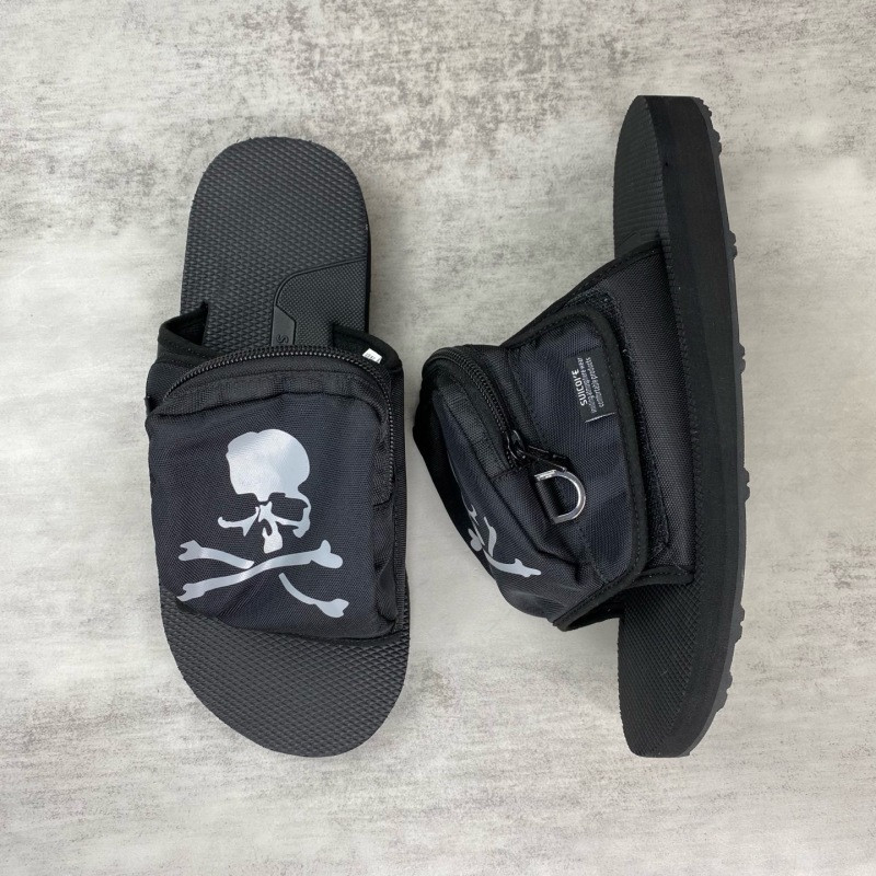 SUICOKE × MASTERMIND WORLD SANDALS