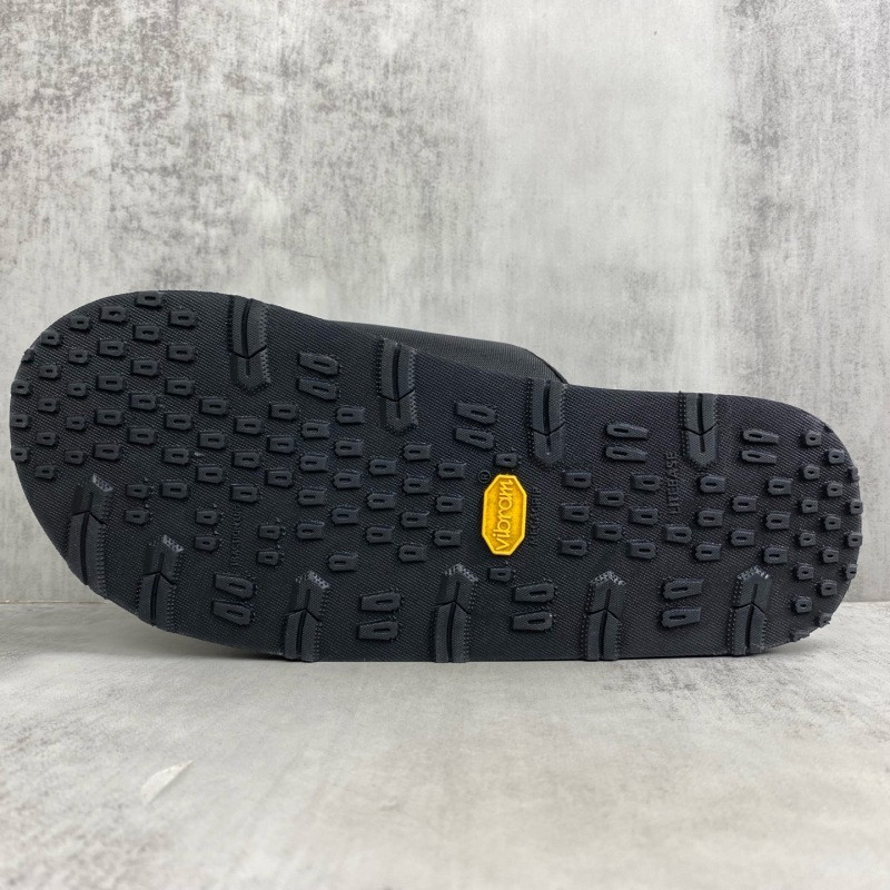 SUICOKE × MASTERMIND WORLD SANDALS