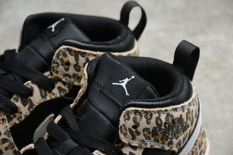 AIR JORDAN 1 MID GS 554725-128