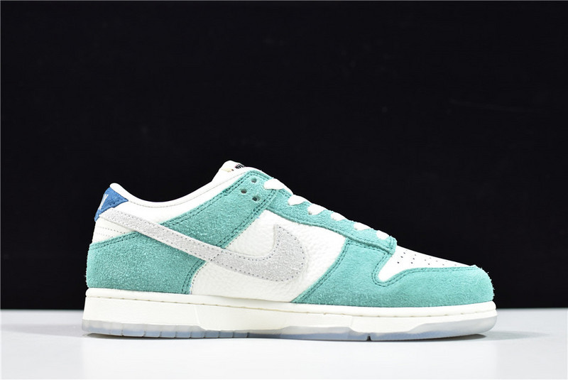 Kasina x Nike Dunk Low CZ6501-101