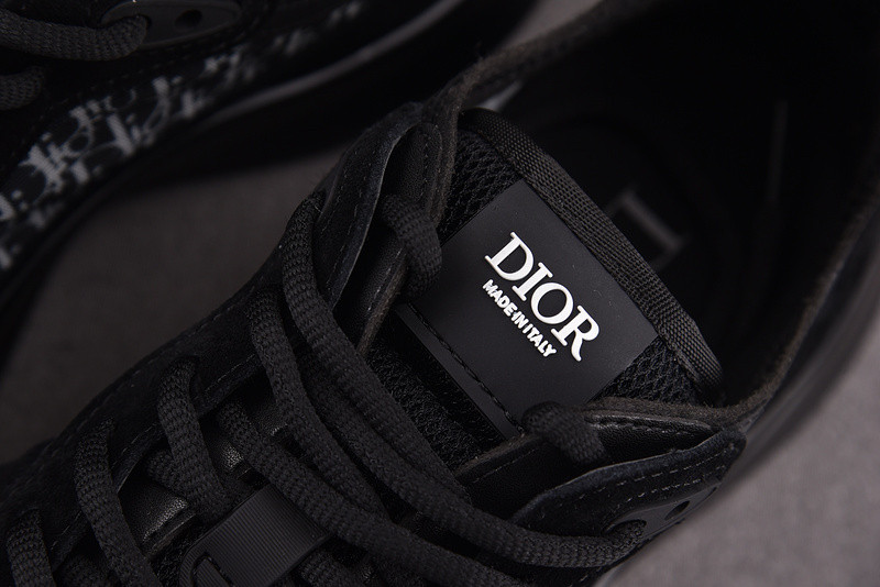 D10r B25 Oblique Runner Sneaker