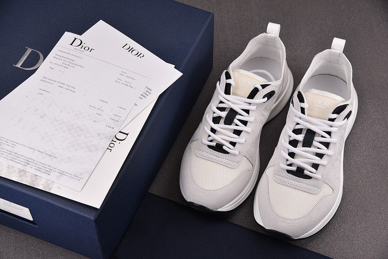 D10r B25 Oblique Runner Sneaker