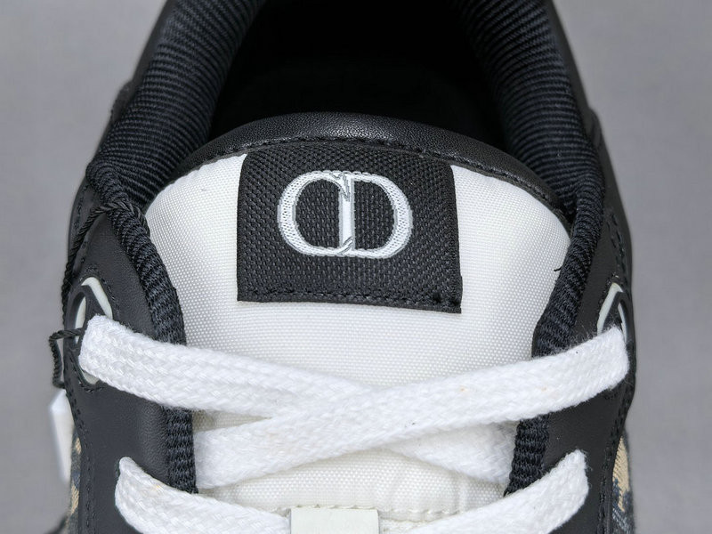 DIOR SNEAKERS