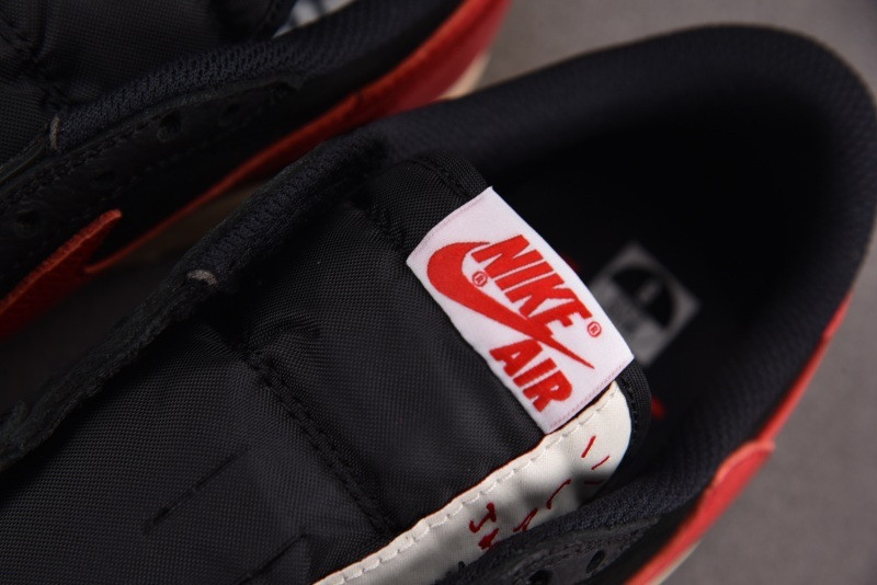 Jordan 1 Low x Travis Scott 