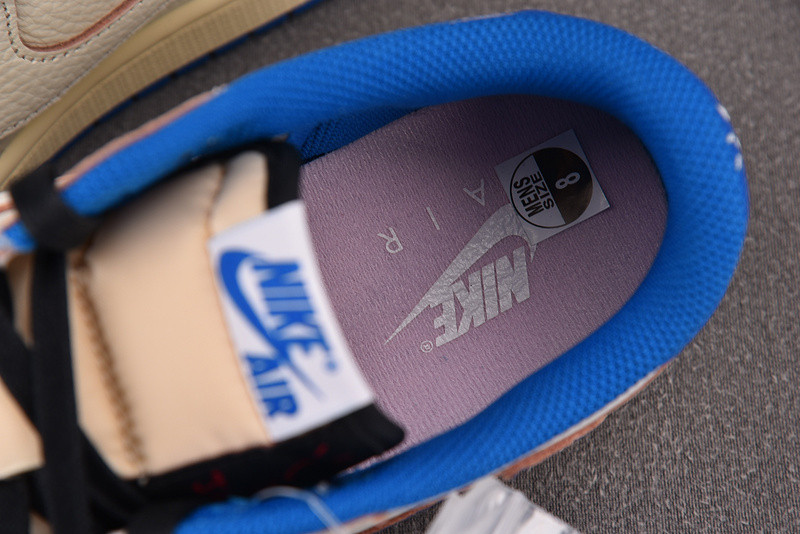 Travis Scott x Fragment x Air Jordan 1 Low OG DM7866-104