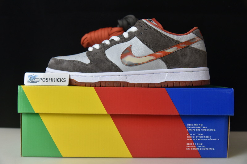 Crushed D.C. x Nike SB Dunk Low DH7782-001
