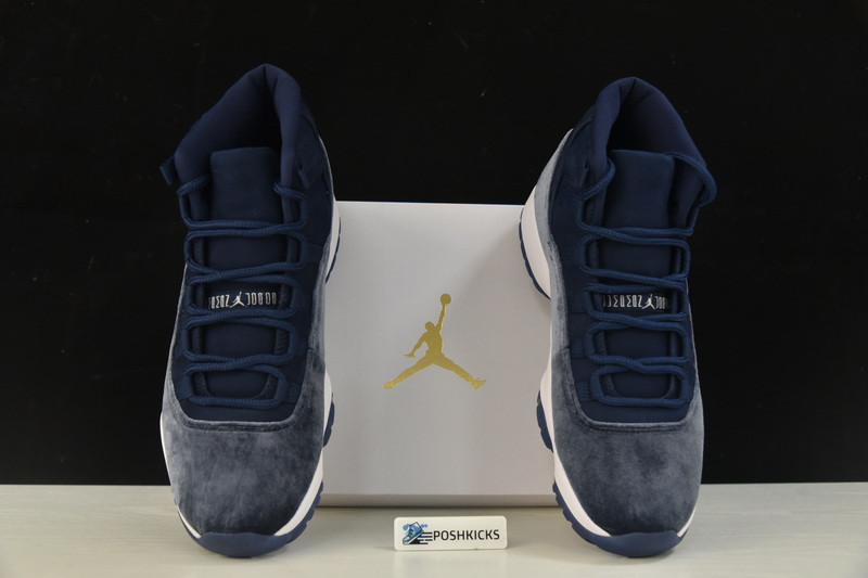 Air Jordan 11 WMNS “Midnight Navy” AR0715-441