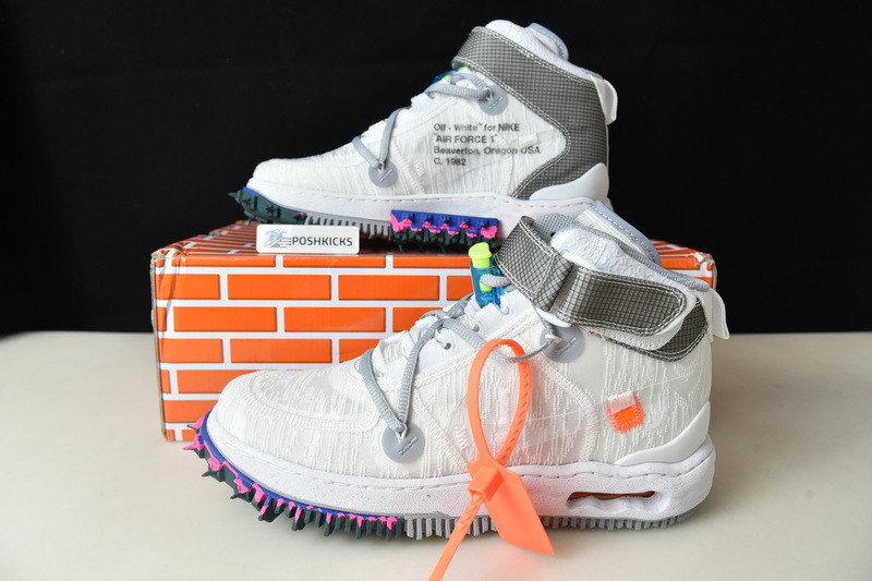 OW X NIKE AIR FORCE 1 MID DO6290-100