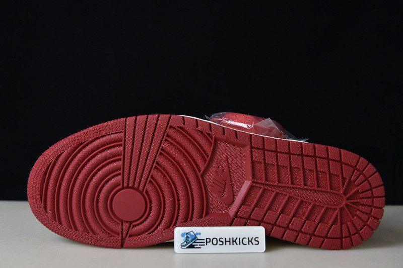 AIR JORDAN 1 RETRO HIGH OG BRED TOE 555088-610