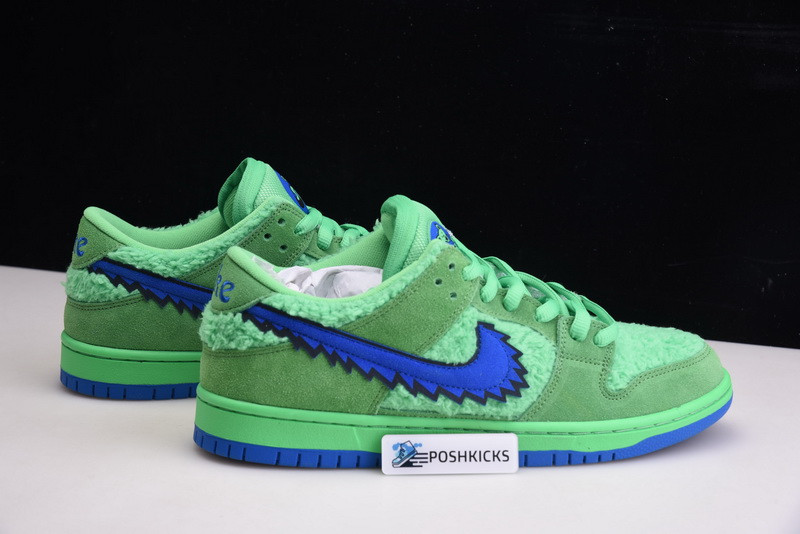 Grateful Dead x Nike SB Dunk Low “Green Bear” CJ5378-300