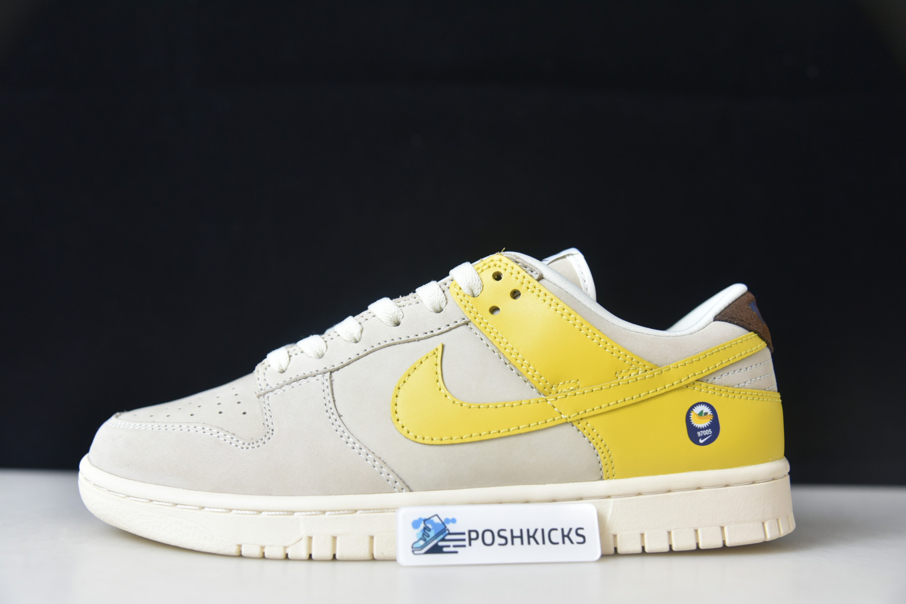 Nike Dunk Low Banana DR5487-100