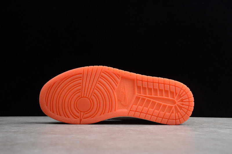 Jordan 1 Retro Satin Shattered Backboard AV3725-010