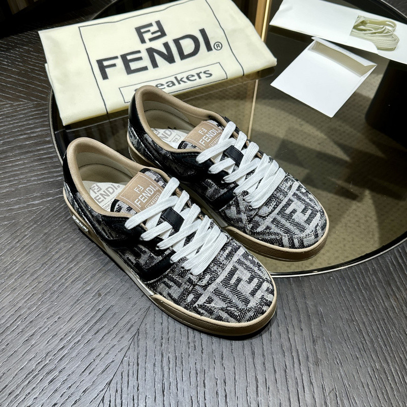 FENDI SNEAKERS