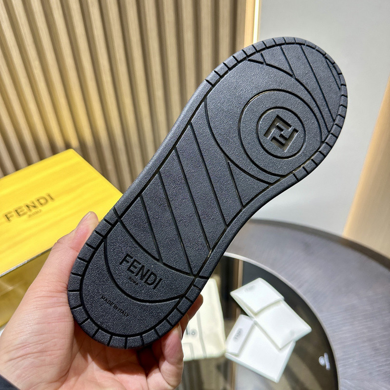 FENDI SNEAKERS