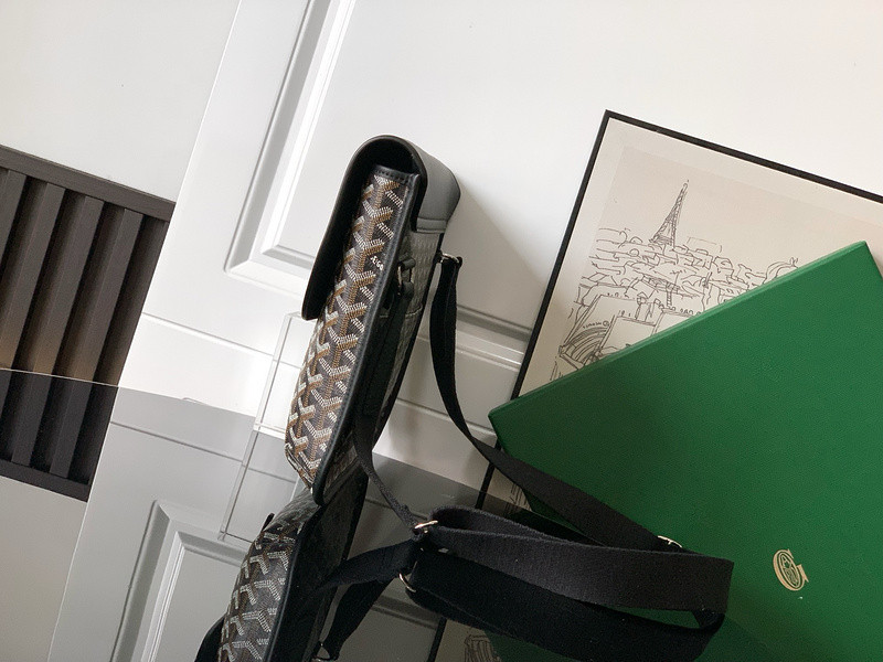 GOYARD Postman Bag