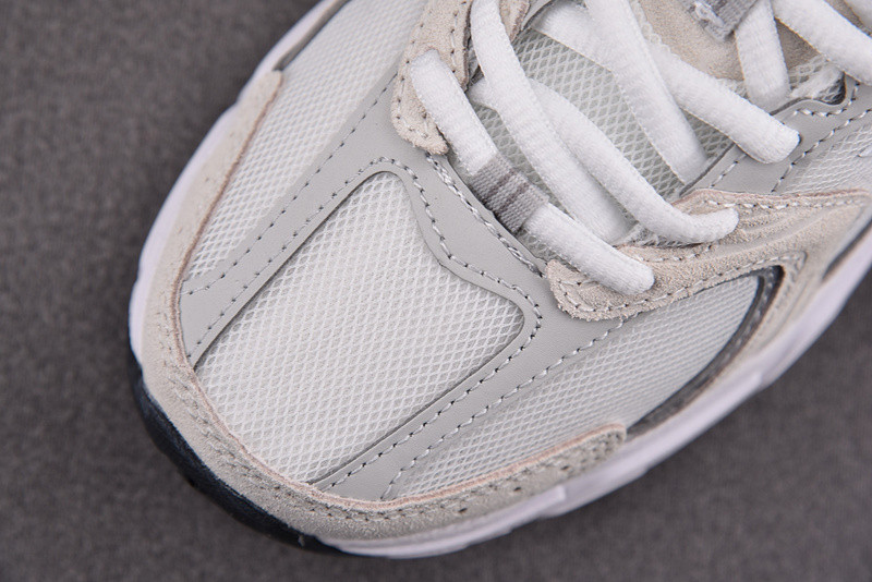 New Balance 530 Sea Salt - MR530CE