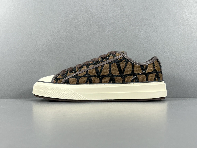 Valentino Garavani Totaloop