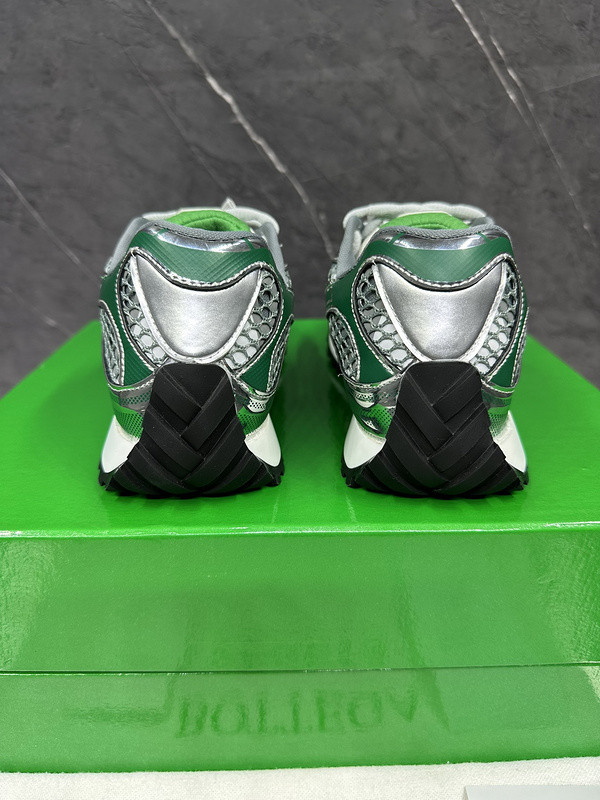 Bo*te*ga ve*ne*ta orbit silver parakeet