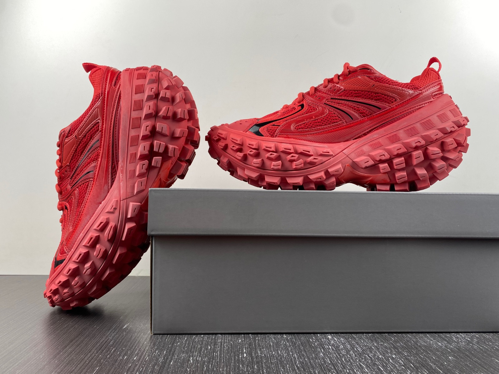 Ba*len*cia*ga bouncer chunky-sole sneakers