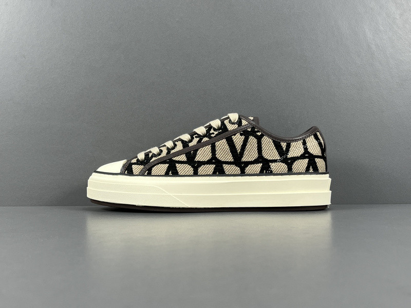 Valentino Garavani Totaloop