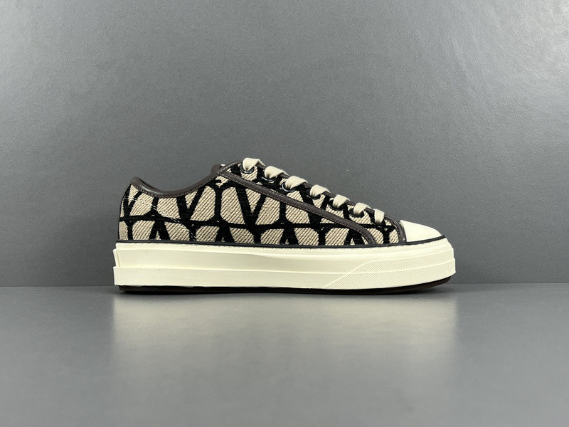 Valentino Garavani Totaloop