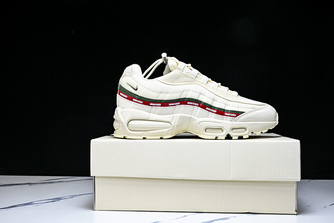 UNDEFEATED Nike Air Max 95 "Sail" IB4453-100