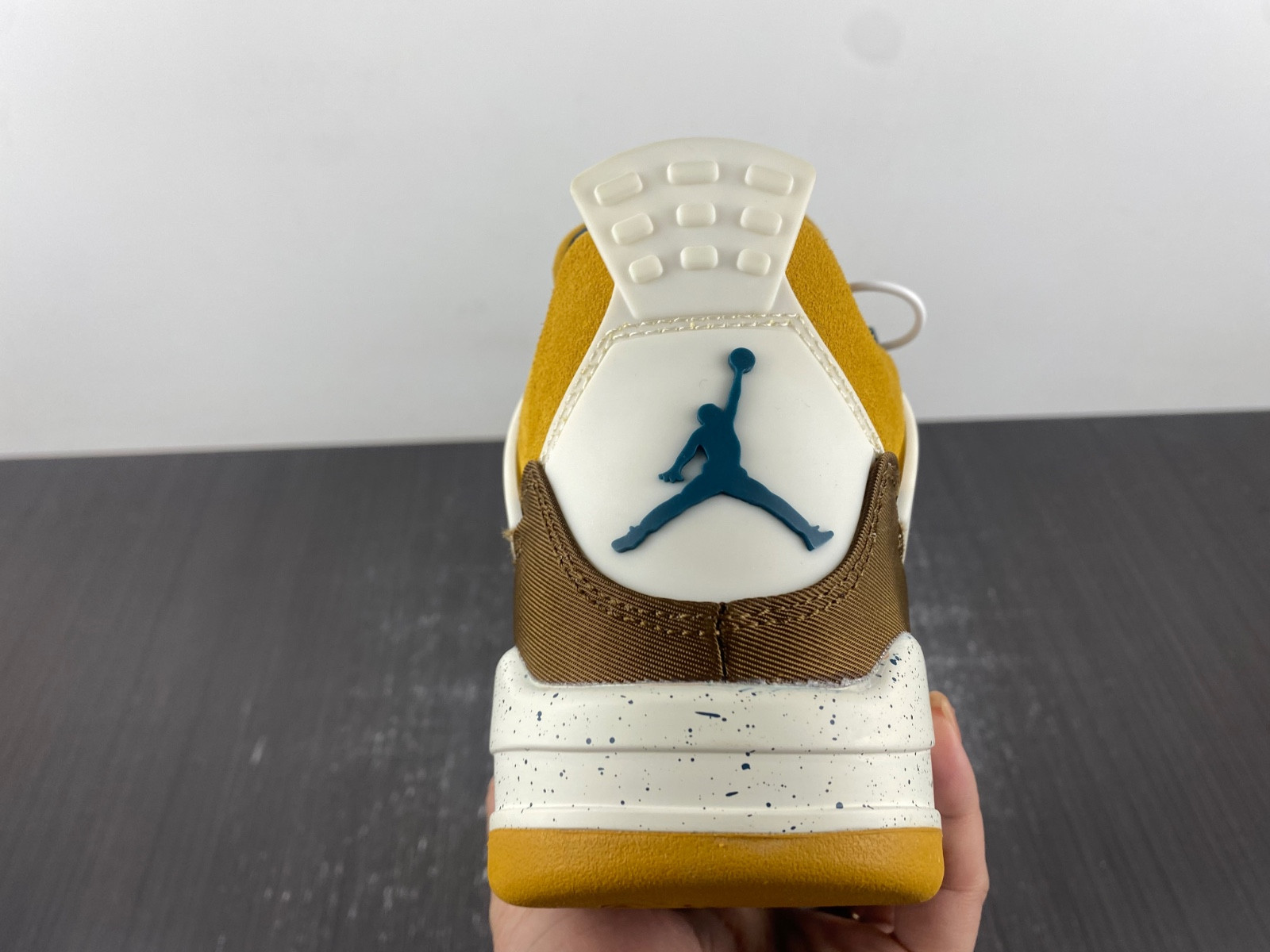 Air Jordan 4 GS "Cacao Wow" FB2214-200