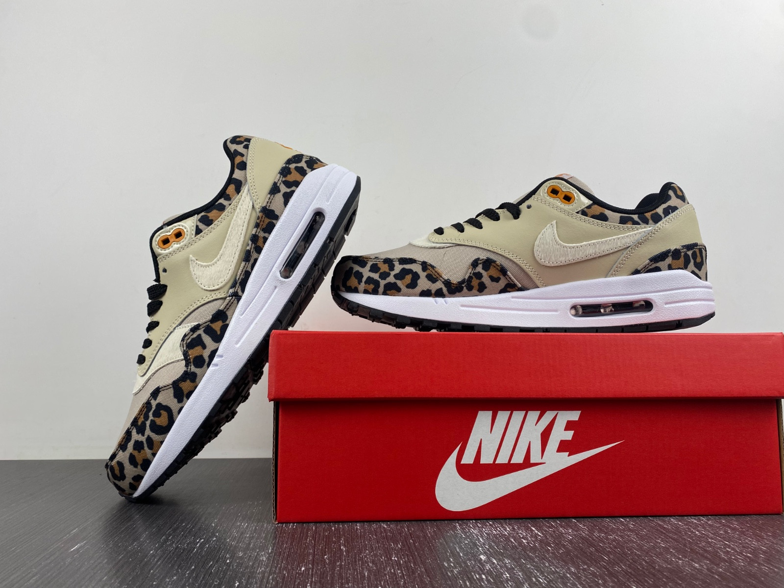 Nike WMNS Air Max 1 Premium Leopard BV1977-200