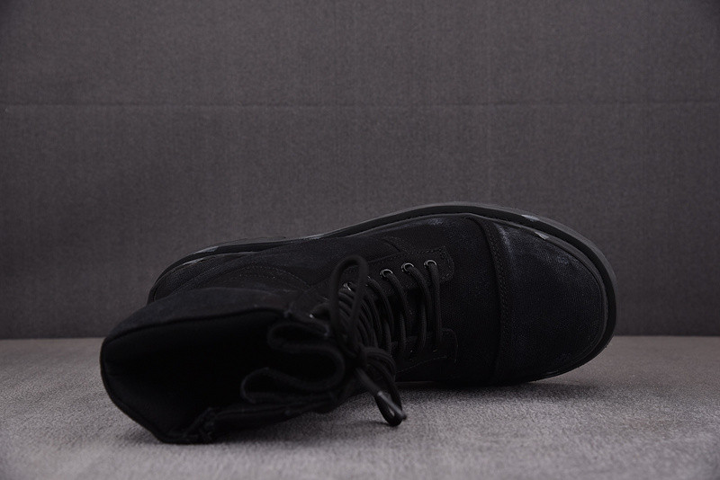 Ba*len*cia*ga strike combat boot