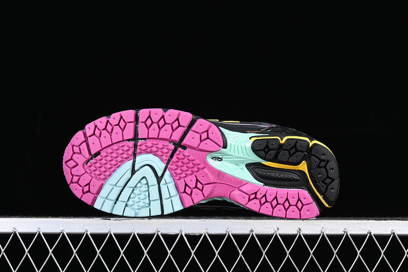 New Balance 1906R Neon Nights M1906RCP