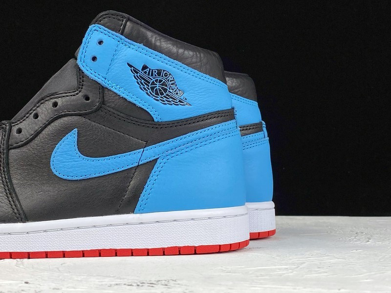 Air Jordan 1 High WMNS UNC Chicago CD0461-046