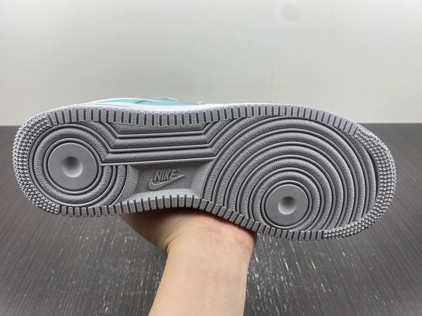 T*f*ny & co. x air force 1 low dz1382-003