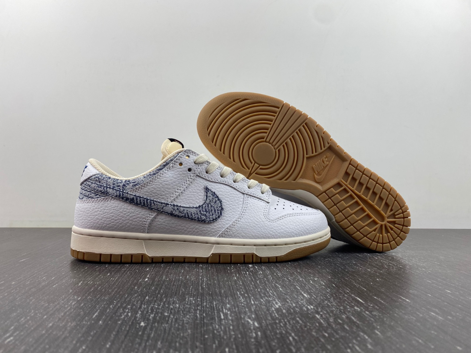 Nike Dunk Low Washed Denim FN6881-100