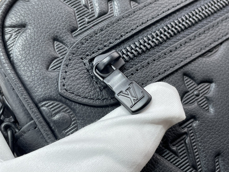 Louis Vuitton Pochette Kasai