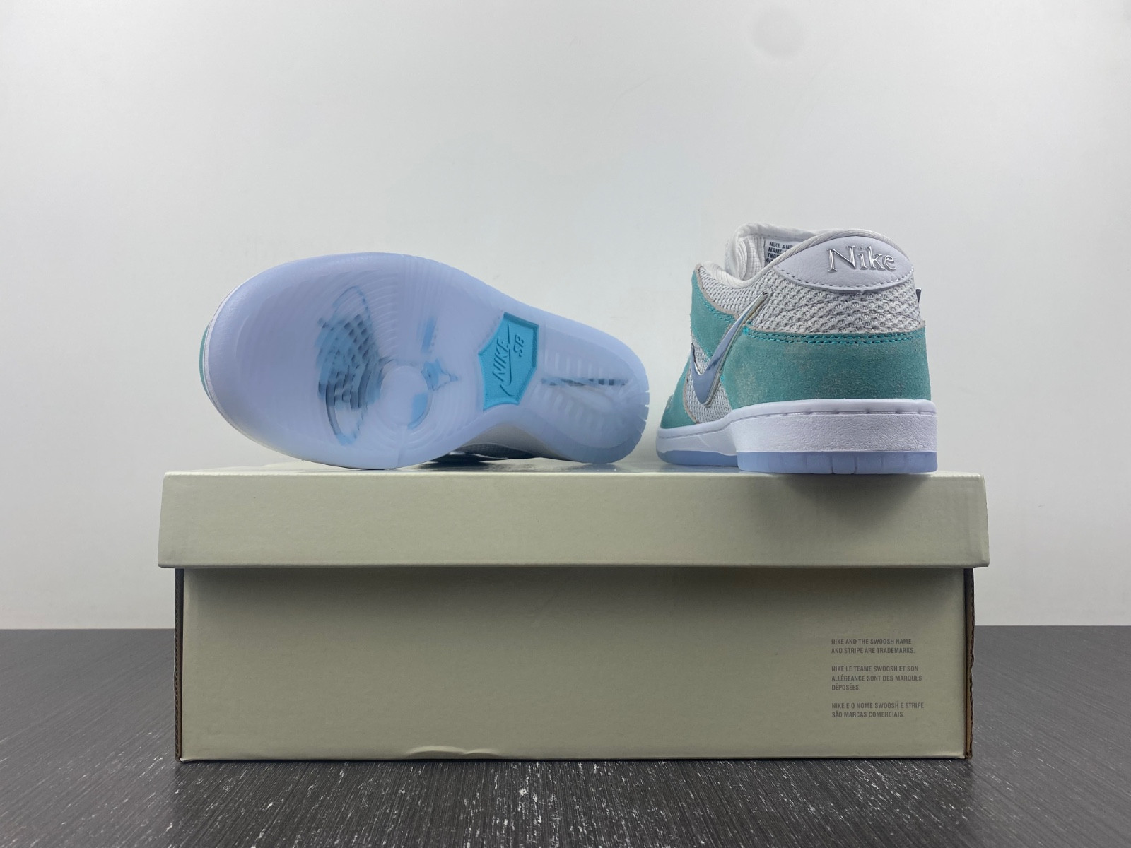 Dunk SDCAI*NIKE SB Low FD2562-400