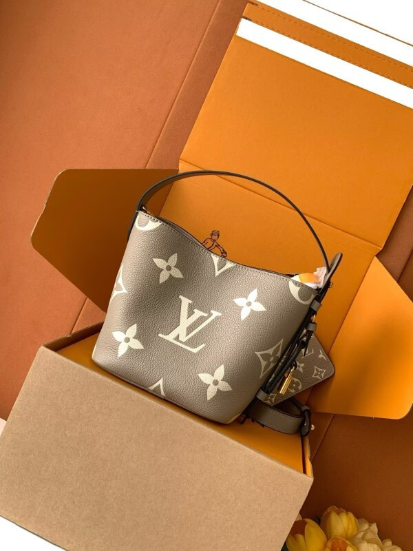 l0vis Vvtt0n m13045 all in bb bag