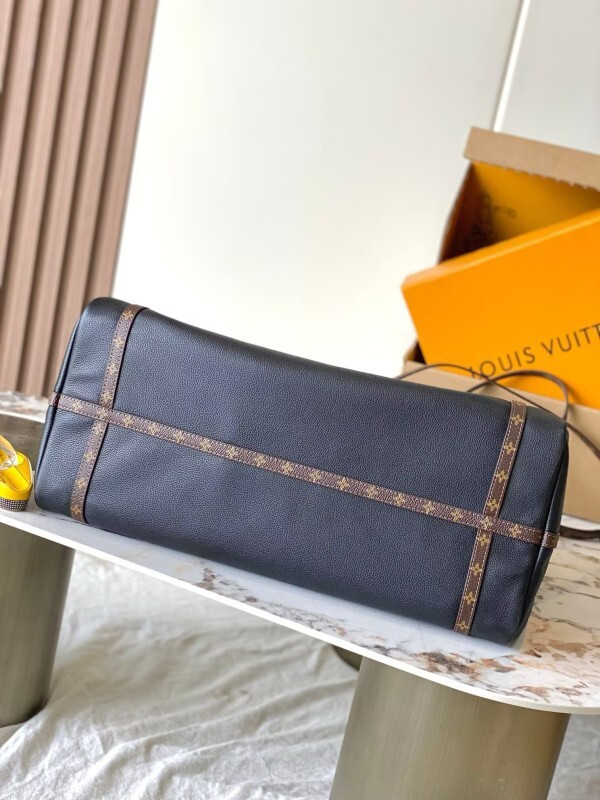 Louis Vuitton Express Travel