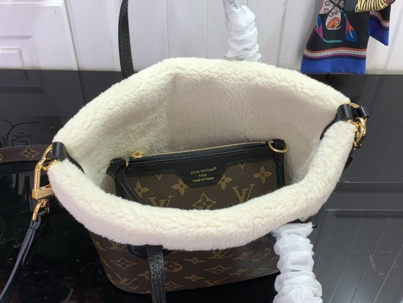 lv Neverfull Bandoulière Inside Out BB H33