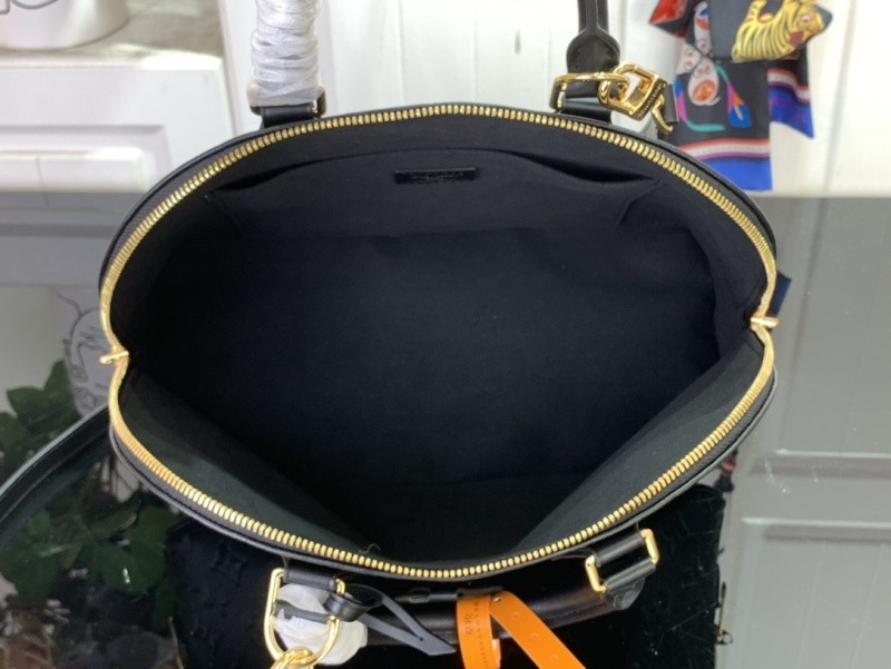 l0vis Vvtt0n alma bb bag